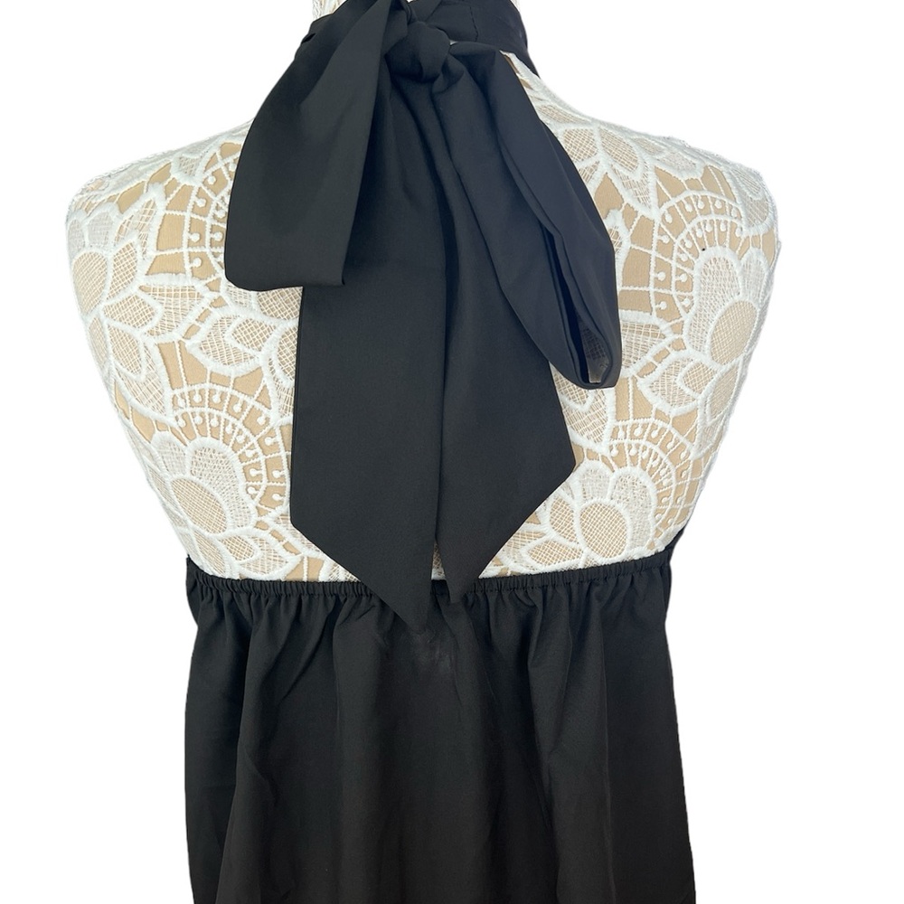 Women’s fashion elegant halter neck . Two-piece set size medium - Picture 4 of 6